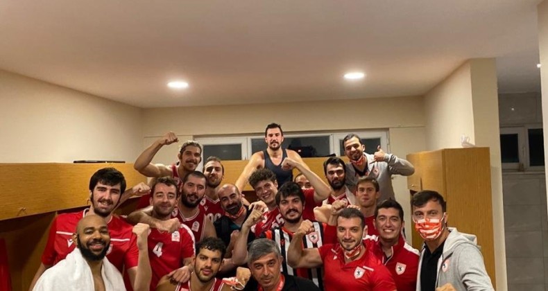 Samsunspor, son saniyede devirdi