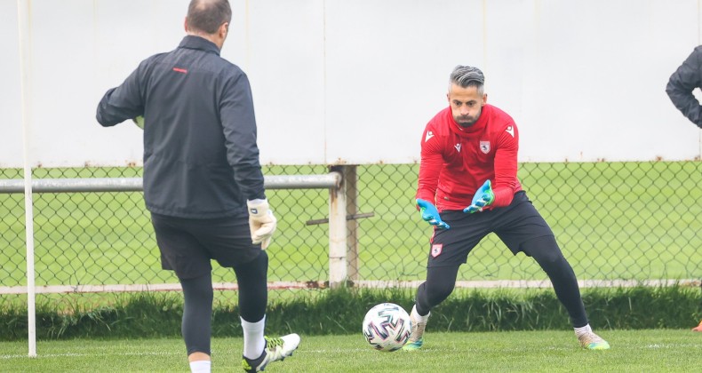 Ahmet Altın kaleyi teslim alıyor!