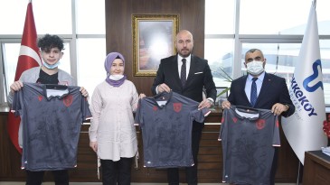 SAMSUNSPOR’A GÖNÜL VERENLER FORMALARINA KAVUŞTU