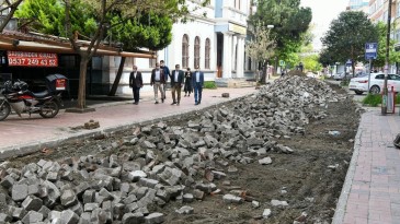 Büyükşehir belediyesi, Çiftlik Caddesi’nde ‘kara asfalta’ dönüyor!