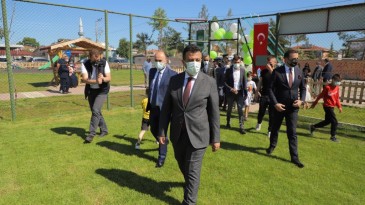 BAŞKAN DOĞAN 4 SPOR TESİSİNİN AÇILIŞINI GERÇEKLEŞTİRDİ