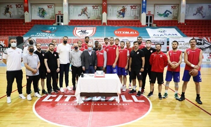Başkan Yıldırım, Samsunspor Basketbol takımı ile bayramlaştı