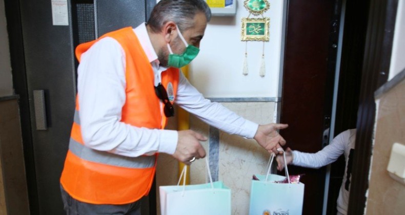 Atakum’da yüzlerce miniğe bayramlık sürprizi