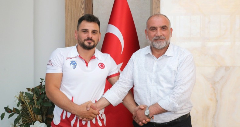 CANİK BELEDİYESİ BAŞPEHLİVANI YENİDEN KIRKPINAR YOLUNDA