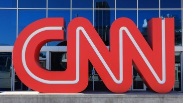 CNN, işe aşısız gelen 3 çalışanını kovdu