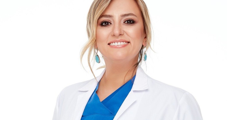 DR. ESRA ÇABUK CÖMERT AÇIKLADI: GEBELİKTE HANGİ AŞI OLUNMALI? SİNOVAC MI BİONTECH Mİ?