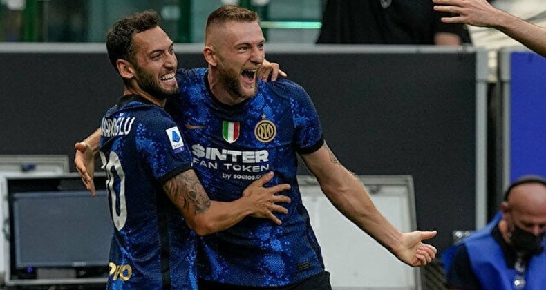 Hakan Çalhanoğlu Inter’de fırtına gibi başladı: Müthiş gol (VİDEO)