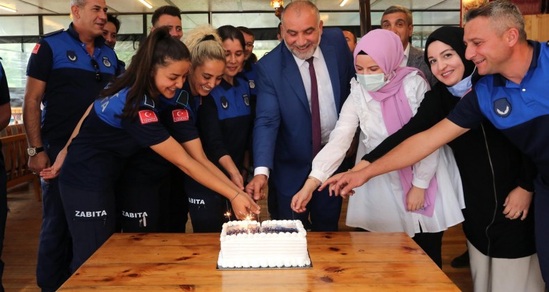 BAŞKAN SANDIKÇI’DAN ZABITA PERSONELİNE KUTLAMA