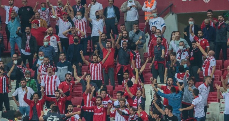Taraftarlar, Başkan Demir’i istifaya çağırdı