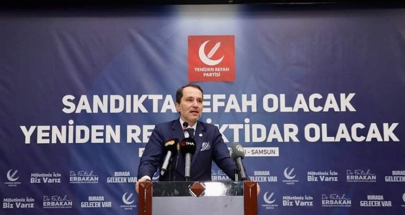 Erbakan, İktidara göz kırptı!