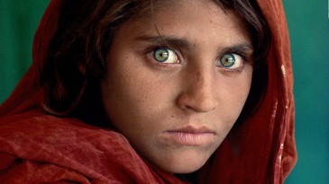 National Geographic’in meşhur ‘Afgan kızı’ ülkesini terk etti