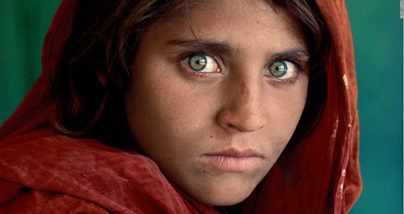 National Geographic’in meşhur ‘Afgan kızı’ ülkesini terk etti