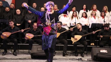 İLKADIM THM KOROSU DİNLEYENLERİNE UNUTULMAZ BİR TÜRKÜ GECESİ YAŞATTI