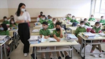 Özel okullarda MEB tarafından dağıtılan ücretsiz ders kitapları okutulacak