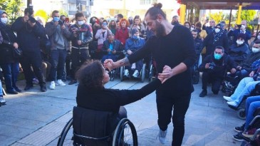 Başkan Deveci: “Engelleri dayanışmayla aşabiliriz”