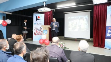 Belediye Ortaokulu Öğrencileri Bilim Fuarında 19 Proje İle Yarıştı