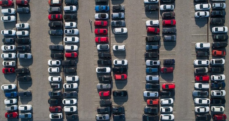 Stokçuluk yapan otomotiv bayilerine kötü haber!