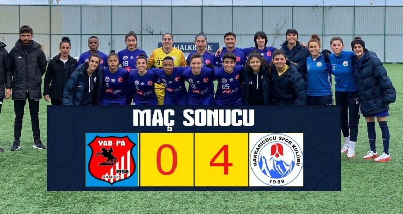 Hakkarili kadınlardan futbol resitali!