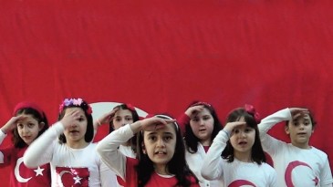 Samsun’da öğrenciler işaret dili ile İstiklal Marşı’nı okudu