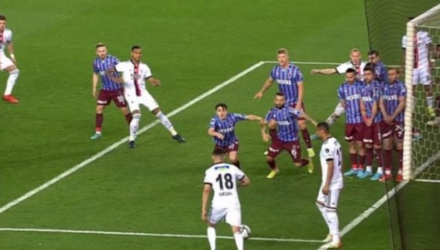 Gözler TFF’de! Trabzonspor’un şampiyonluğu ertelenebilir