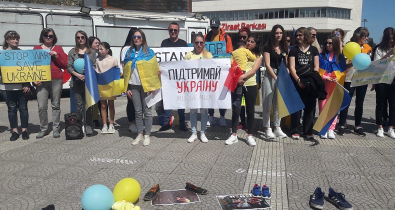 Rusya’nın Ukrayna’ya saldırısı Samsun’da protesto edildi