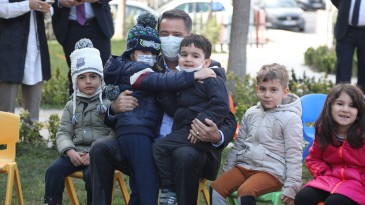 Başkan Deveci ‘den 23 Nisan mesajı