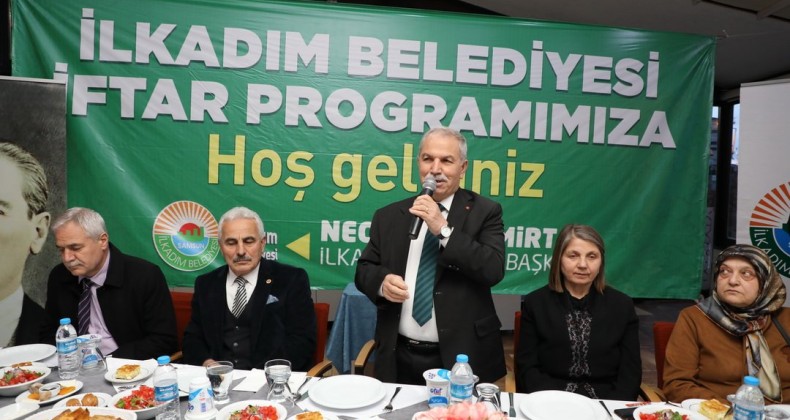 Başkan Demirtaş, Muhtarlar ile iftarda buluştu