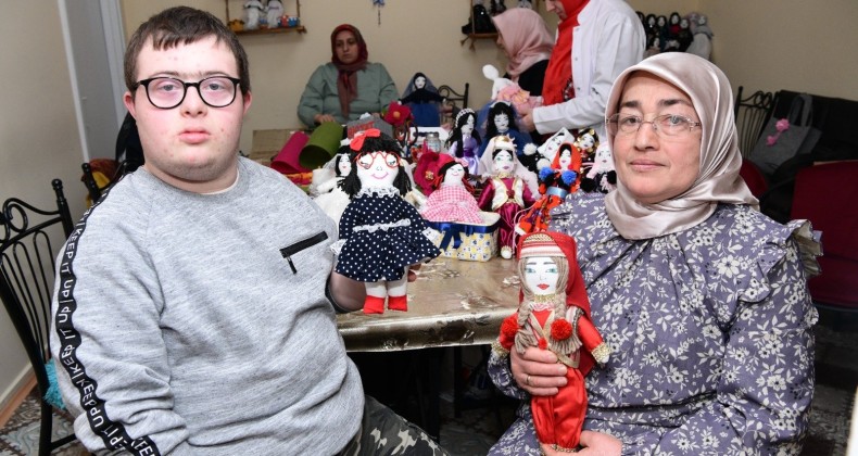 Melek annenin bebeklerine büyük talep