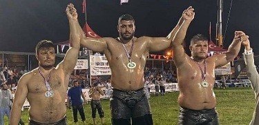 Büyük orta boy’da gümüş madalya ilkadım’ın