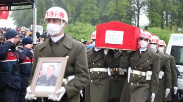 Şehit Piyade Uzman Çavuş Çarkcı Samsun’da defnedildi