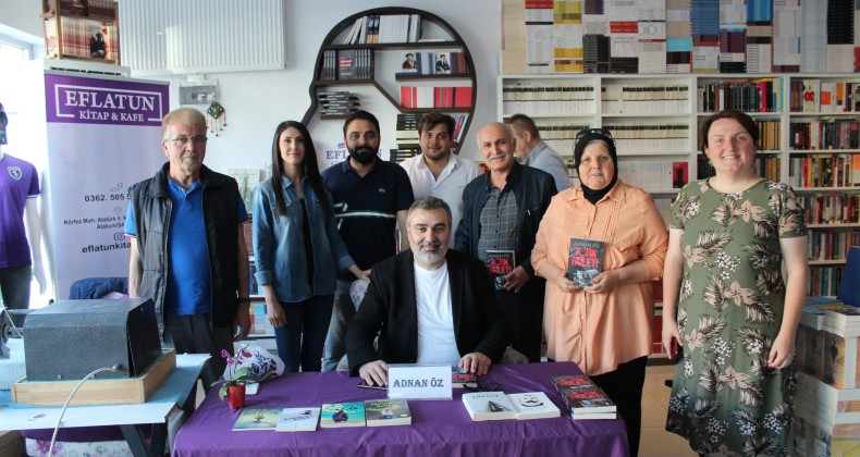 Yazar Adnan Öz’den imza günü