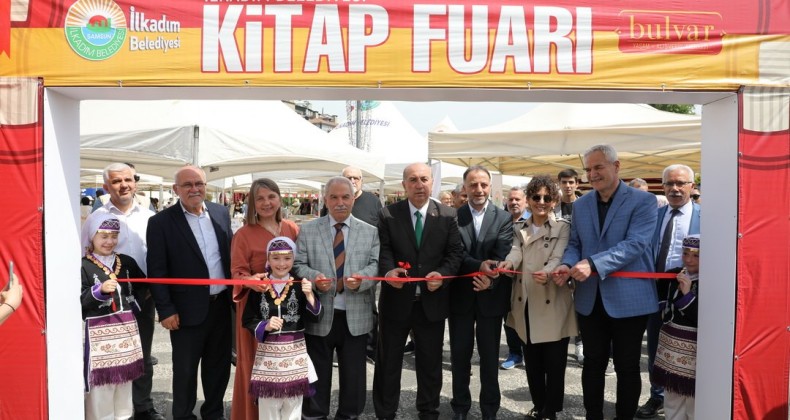 Kitap fuarı kapılarını açtı