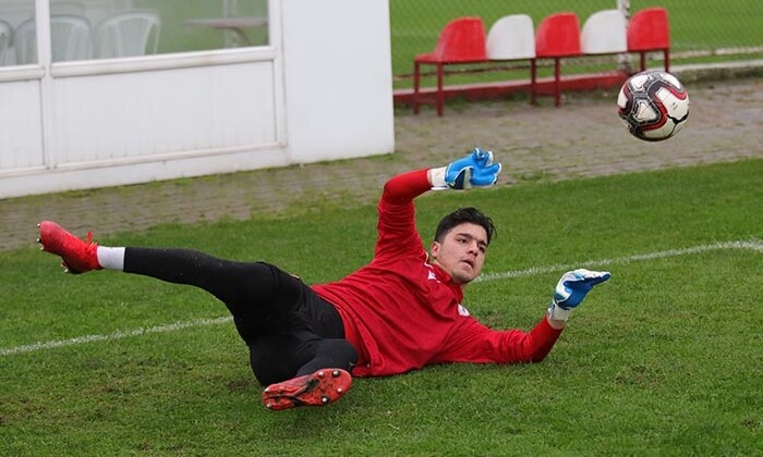 Samsunspor alt yapısından yetişen milli eldivene teklif yağıyor