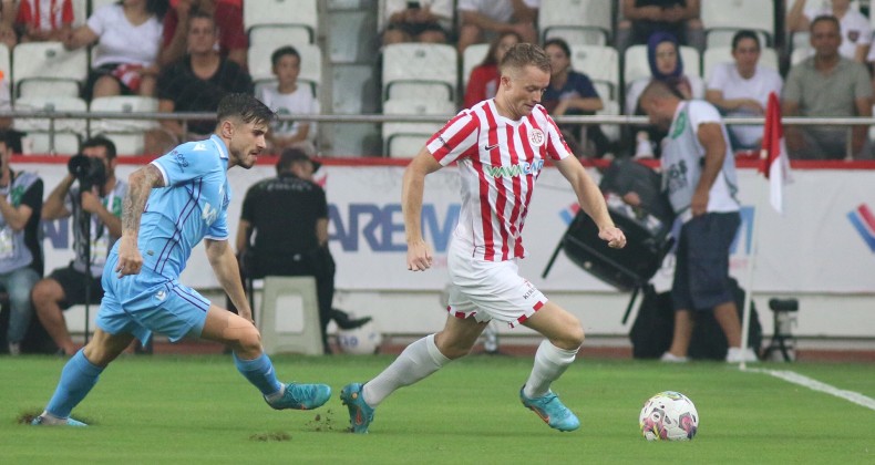 Antalyaspor, Trabzonspor’u 5-2 mağlup etti