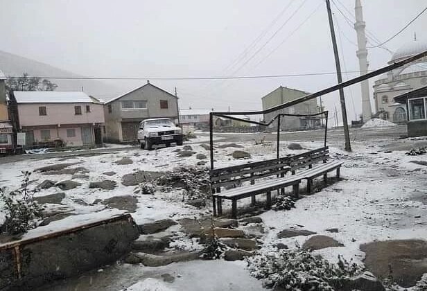 Karadeniz’e yılın ilk karı yağdı