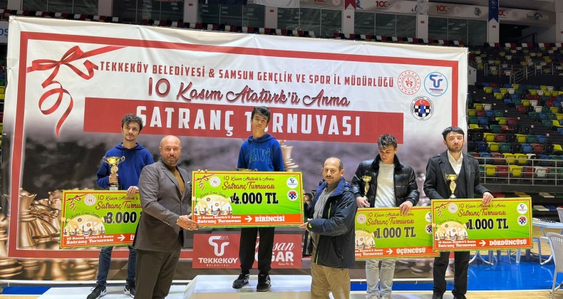 Tekkeköy’de satrancın ustaları ödüllendirildi