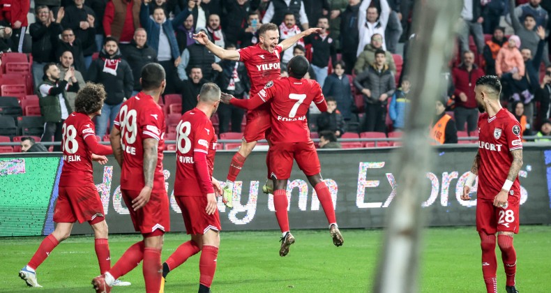 Yılport Samsunspor: 2 – Altay: 1