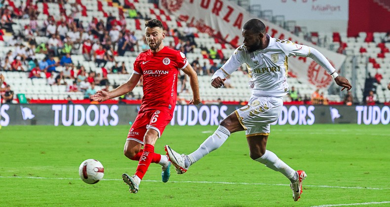 Bitexen Antalyaspor: 2 – Yılport Samsunspor: 0