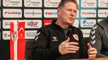 Markus Gisdol: “Bir puana mutlu olmamız gerekiyor”