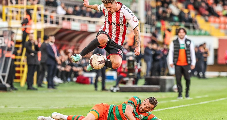 Corendon Alanyaspor:3 Yılport Samsunspor: 1