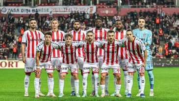 – Reeder Samsunspor: 2 – Bellona Kayserispor: 1