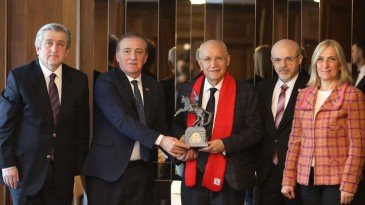 Cevat Öncü:İş insanlarının önüne set koymayıp, işlerini kolaylaştıracağız”