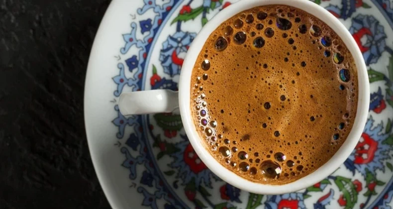 Yağları yakıp yıkan Türk kahvesi tarifi: Bu tarif oturduğunuz yerden tığ gibi inceltiyor…