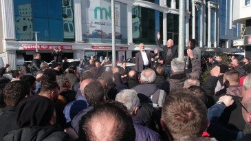 AK Parti Tekkeköy İlçe Teşkilatı Ve Muhtarlardan ‘Aday’ Protestosu