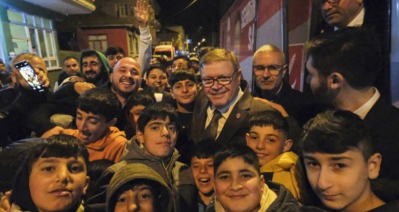 Adem Güney: En basit sorunları dahi çözemeyen belediye başkanlarını değiştirin”