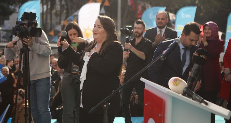 Atakum’da Seçim Heyecanı: Özlem Maraş’ın Seçim Koordinasyon Merkezi Açılışı Büyük İlgi Gördü