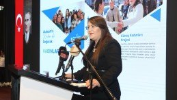Özlem Marş’tan gençlere müjde: Atakum Kart