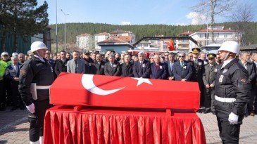 Alkollü sürücünün çarparak şehit ettiği polis memuru için tören