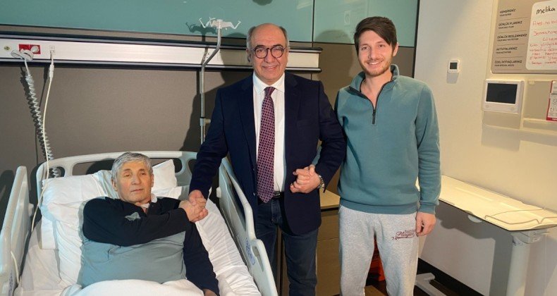 Türkiye’de ilk robotik karaciğer donör ameliyatı gerçekleştirildi!