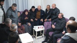 Başkan Togar evi yanan aileye el uzattı